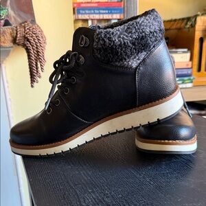 Black white cliff womens ankle boots 9.5